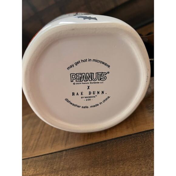 Rae Dunn PEANUTS SNOOPY 2024 Halloween Mug Boo Sign Spooky NWT - Picture 5 of 7